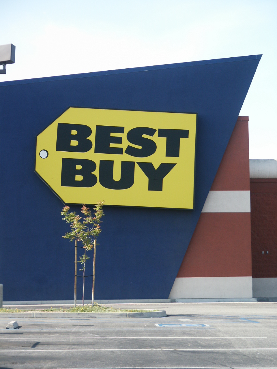 Best Buy sign
